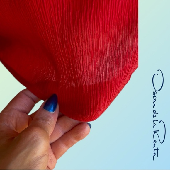 Oscar de la Renta, Vibrant Red Silk Top - Picture 6 of 11